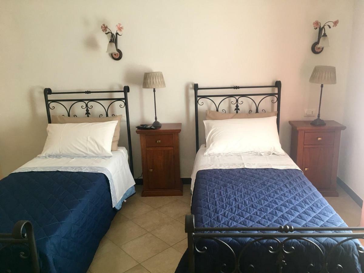 Agriturismo La Ferriera ปิโญเน ภายนอก รูปภาพ
